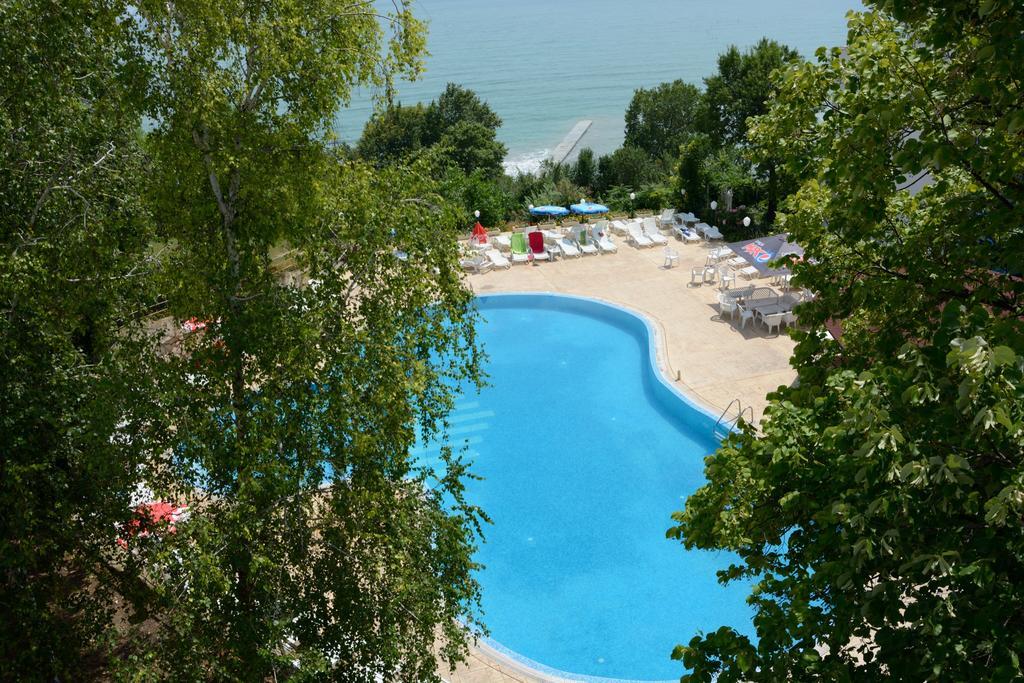 Ahilea Hotel - Free Pool Access Balchik Exterior foto