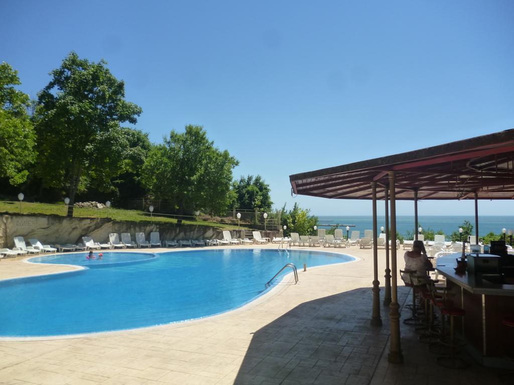 Ahilea Hotel - Free Pool Access Balchik Exterior foto